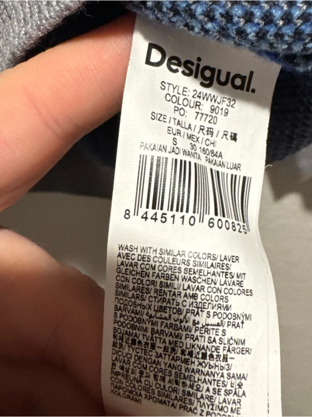 Desigual Gray Crewneck Sweater with Bold Blue Floral Motif - Picture 7 of 9